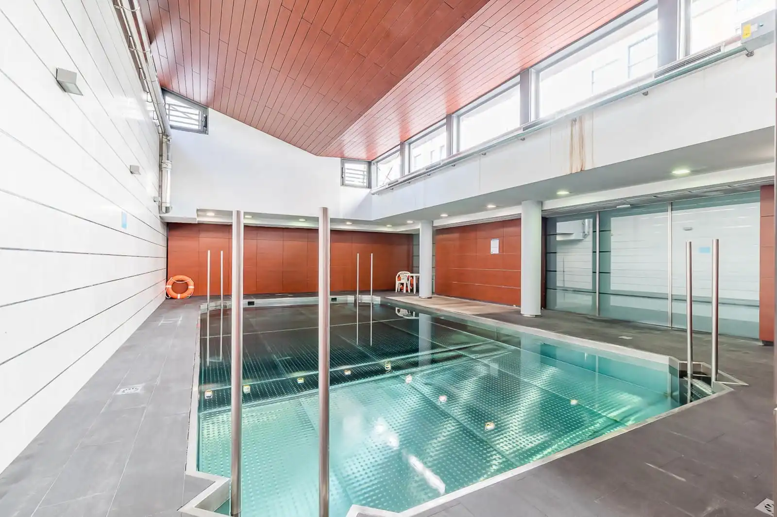 Swimming pool of Flat for rent in Madrid  with Air Conditioner, Private garden and Swimming Pool