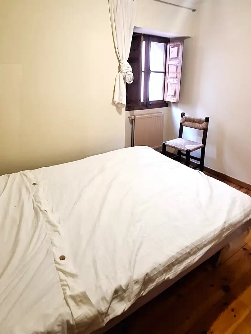 Bedroom of Houses for sale in Aguilar de Campoo  with Balcony