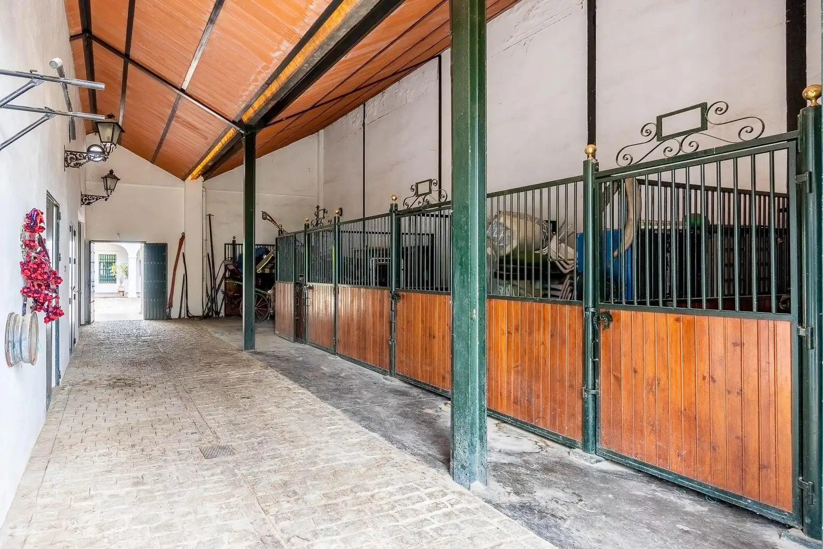 Finca rústica en venta en Valencina de la Concepción con Jardín privado, Terraza y Trastero