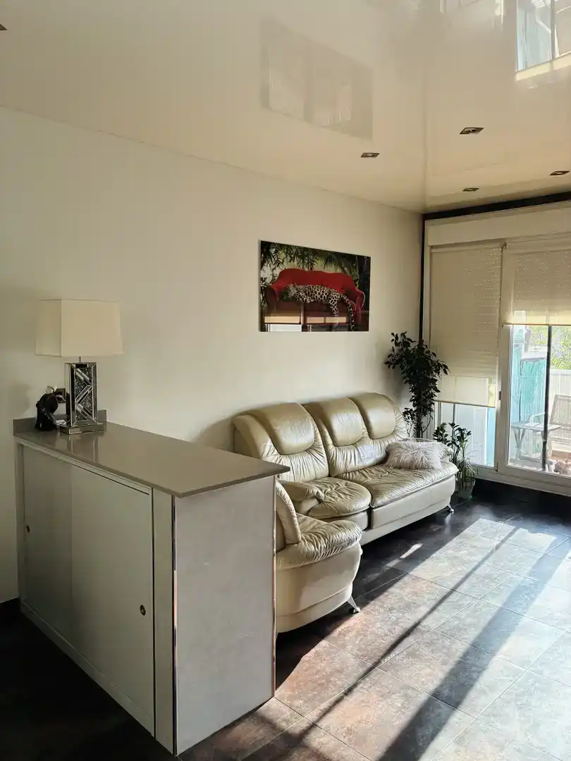 Wohnzimmer von Wohnung zum Verkauf in Entrambasaguas mit Balkon