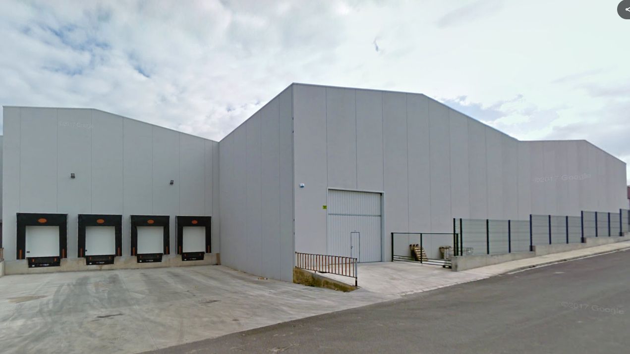 Vista exterior de Nau industrial en venda en Montaverner amb Alarma