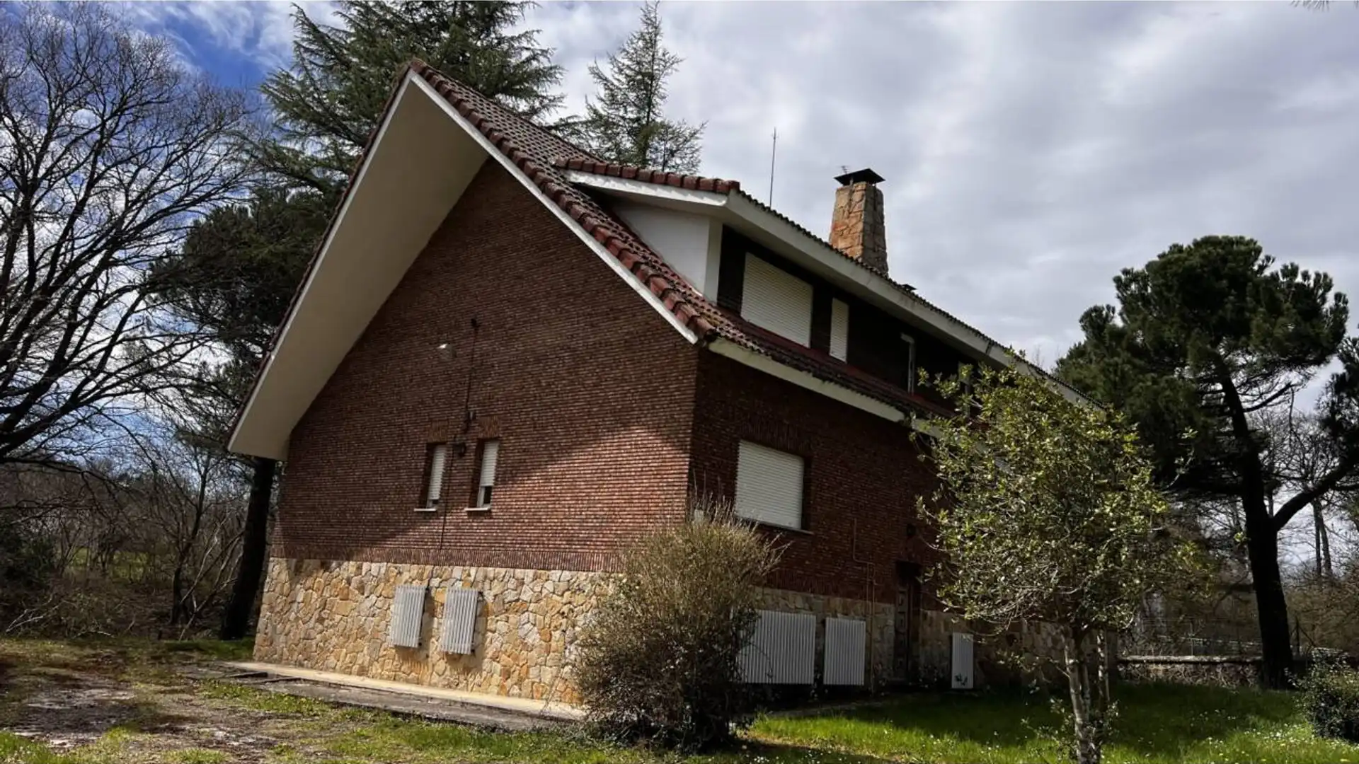 Vista exterior de Casa o chalet en venta en Merindad de Montija con Calefacción, Jardín privado y Parquet
