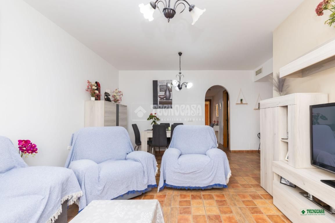 Sala d'estar de Pis en venda en Vera amb Aire condicionat i Balcó