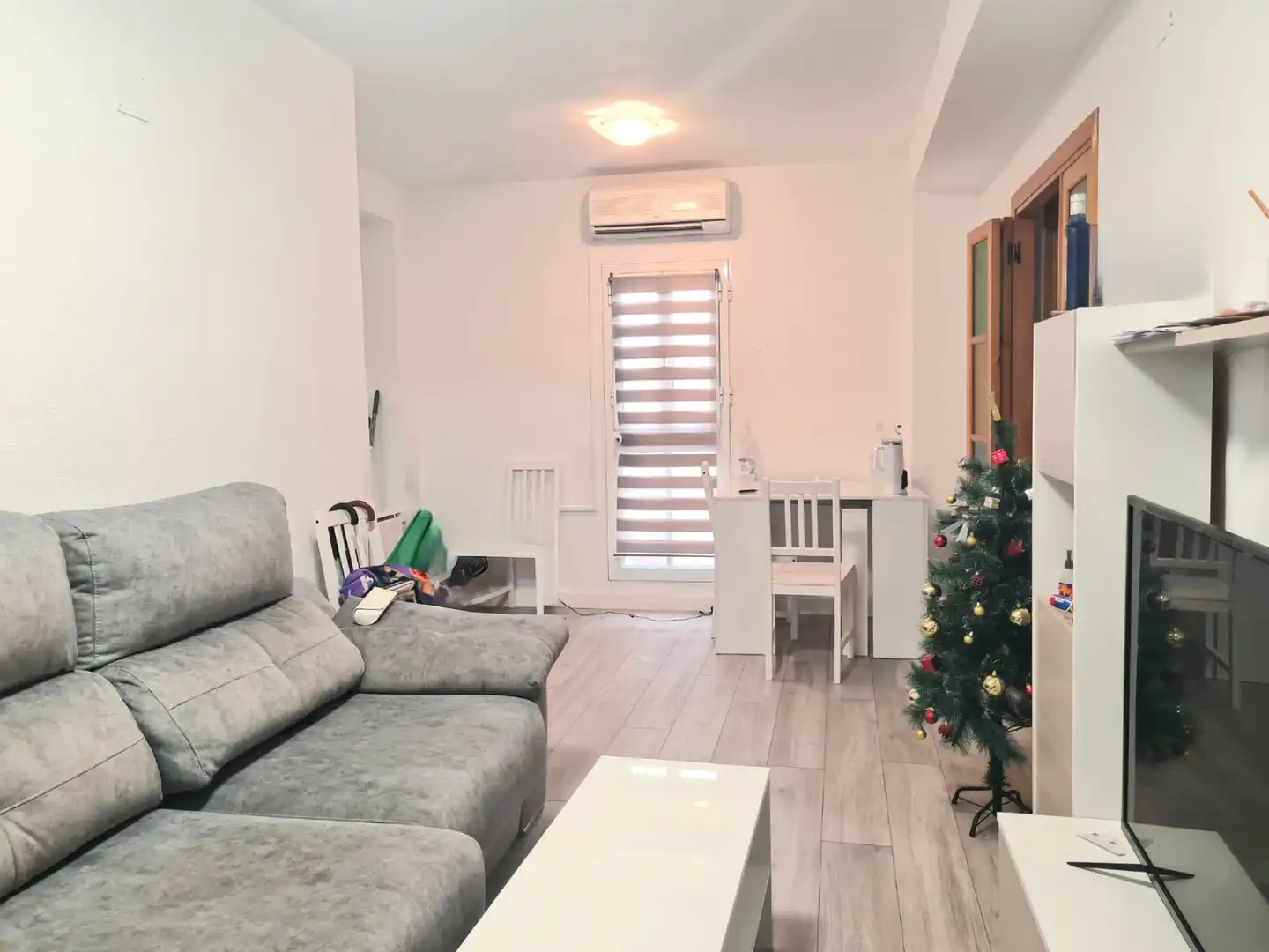 Living room of Flat for sale in Sevilla  with Air Conditioner