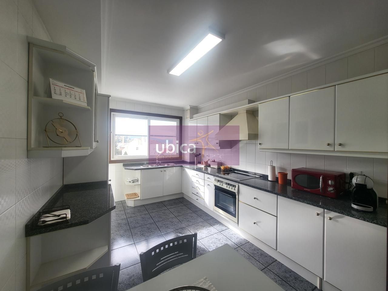 Kitchen of Flat for sale in Vigo   with Heating, Parquet flooring and Storage room