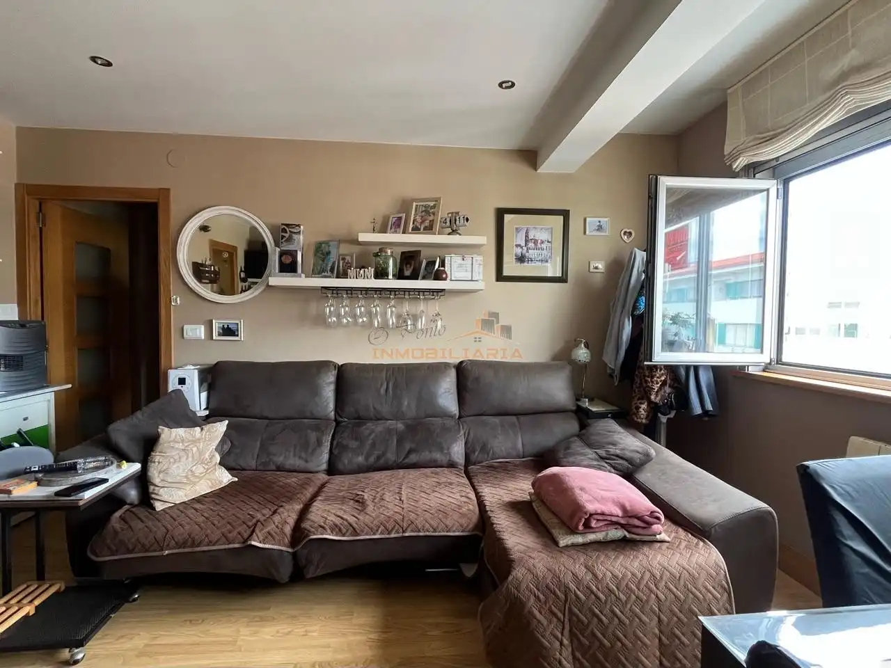 Sala de estar de Piso en venta en Ferrol con Calefacción, Trastero y Amueblado