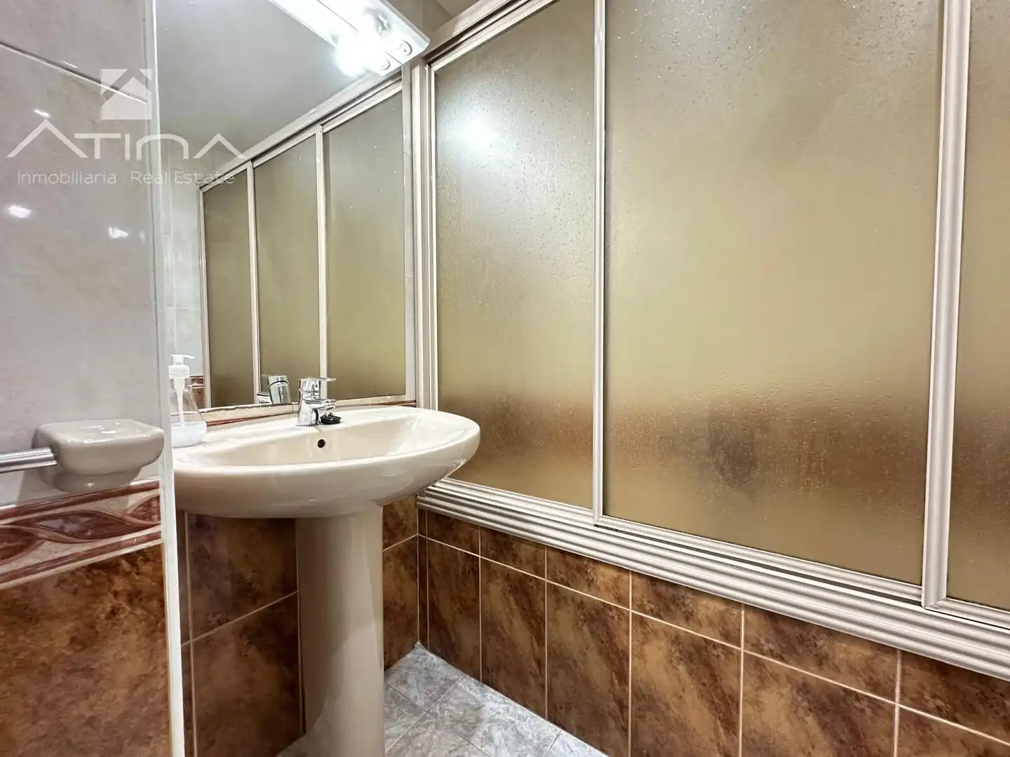 Bathroom of Ground floor for sale in Daimús  with Air Conditioner, Heating and Private garden