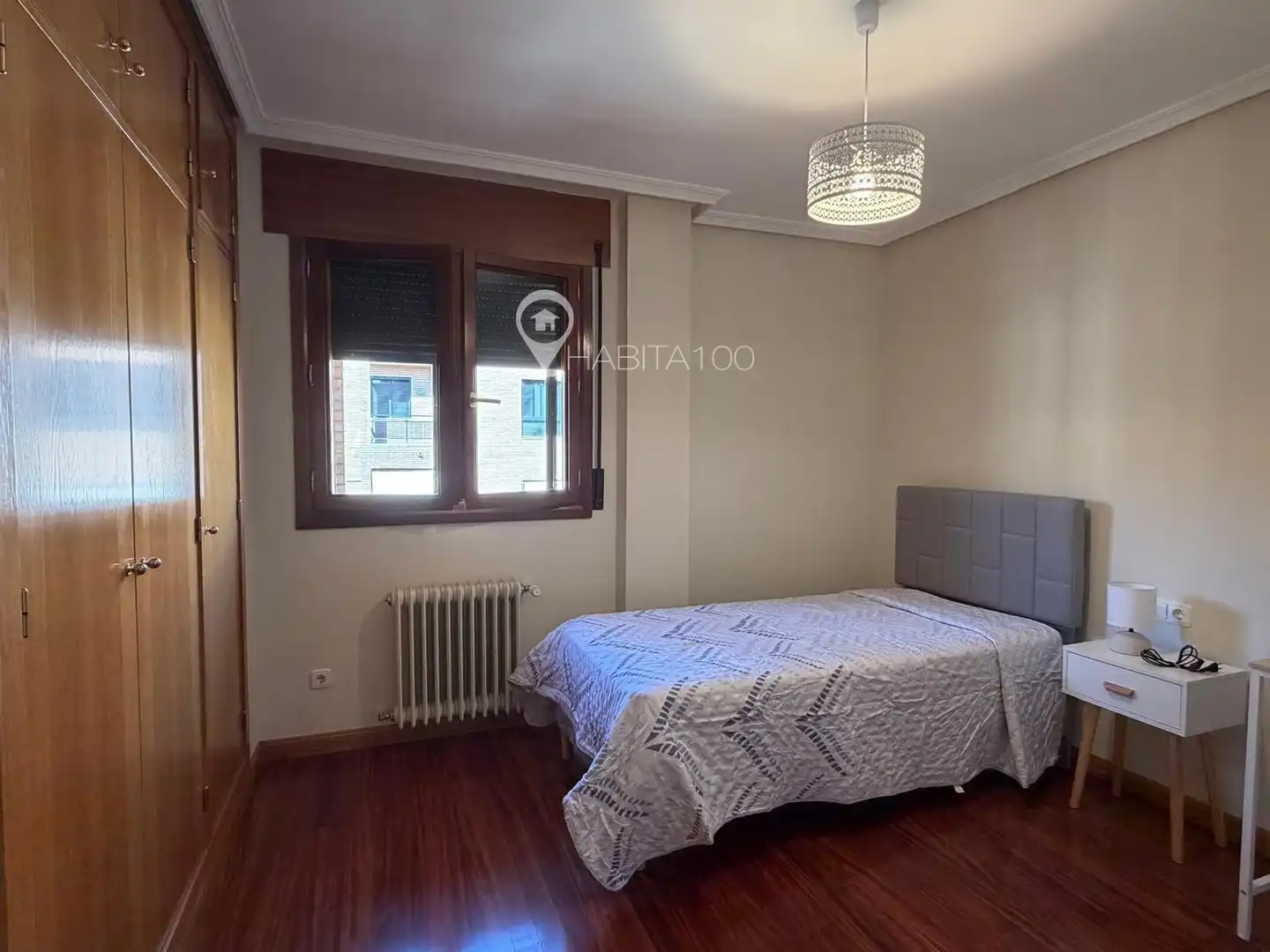Habitación de Piso para compartir en Cuenca con Calefacción, Terraza y Amueblado