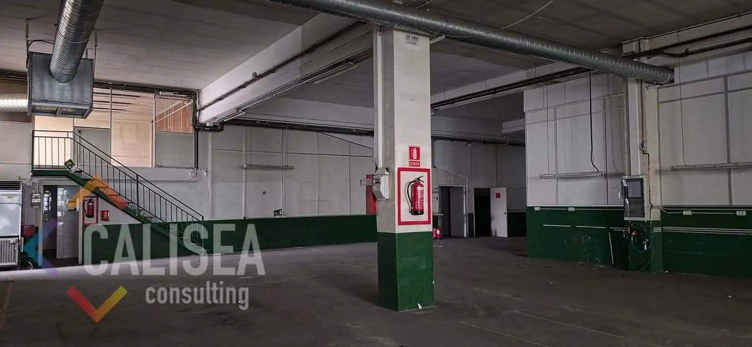 Parking de Nave industrial de alquiler en Can Mas