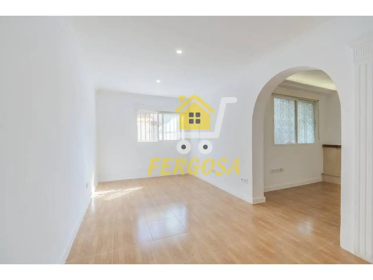 Casa adosada en venda en Las Ventas de Retamosa amb Jardí privat, Terrassa i Piscina