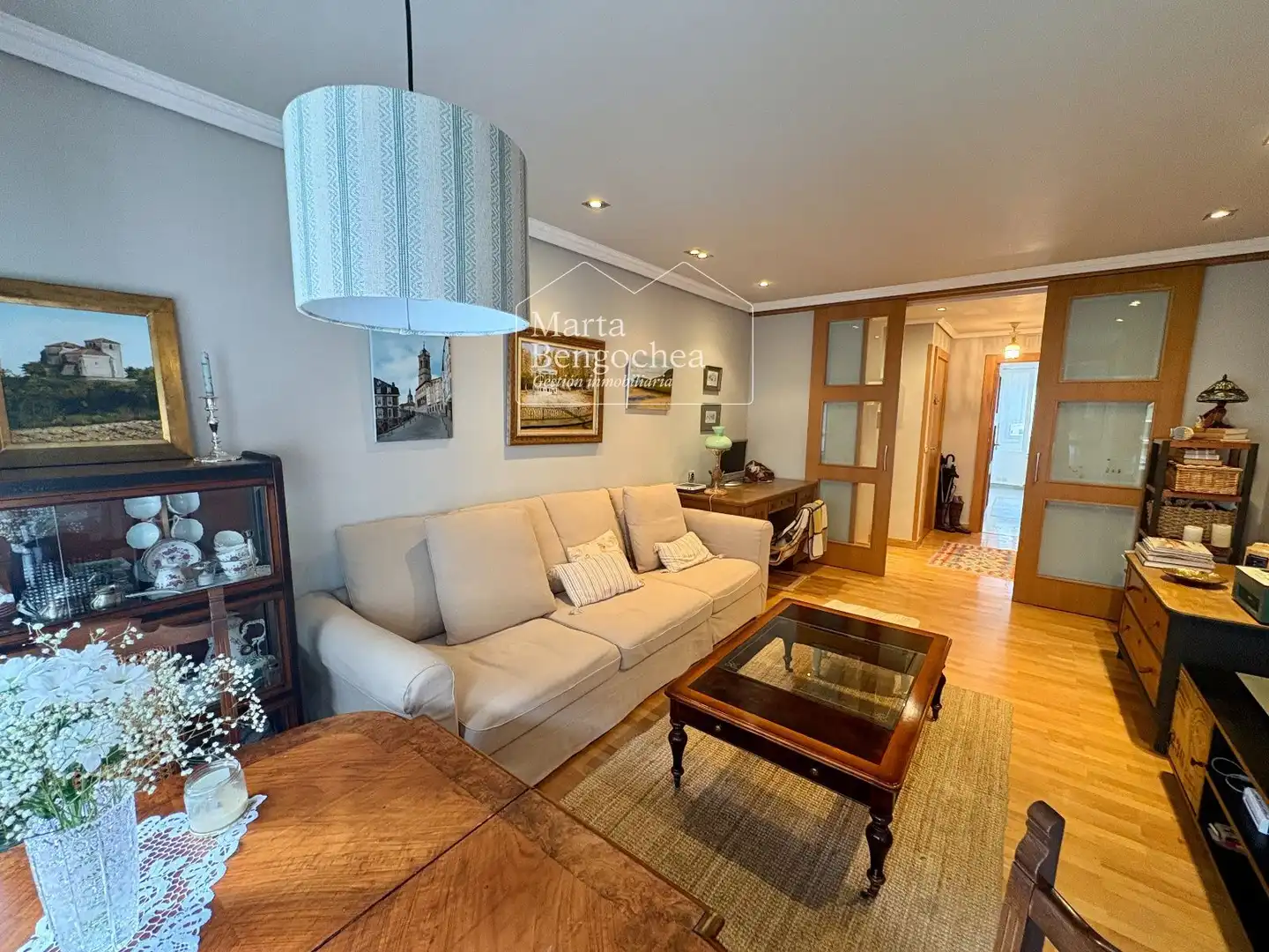 Sala de estar de Piso en venta en Vitoria - Gasteiz con Calefacción y Terraza