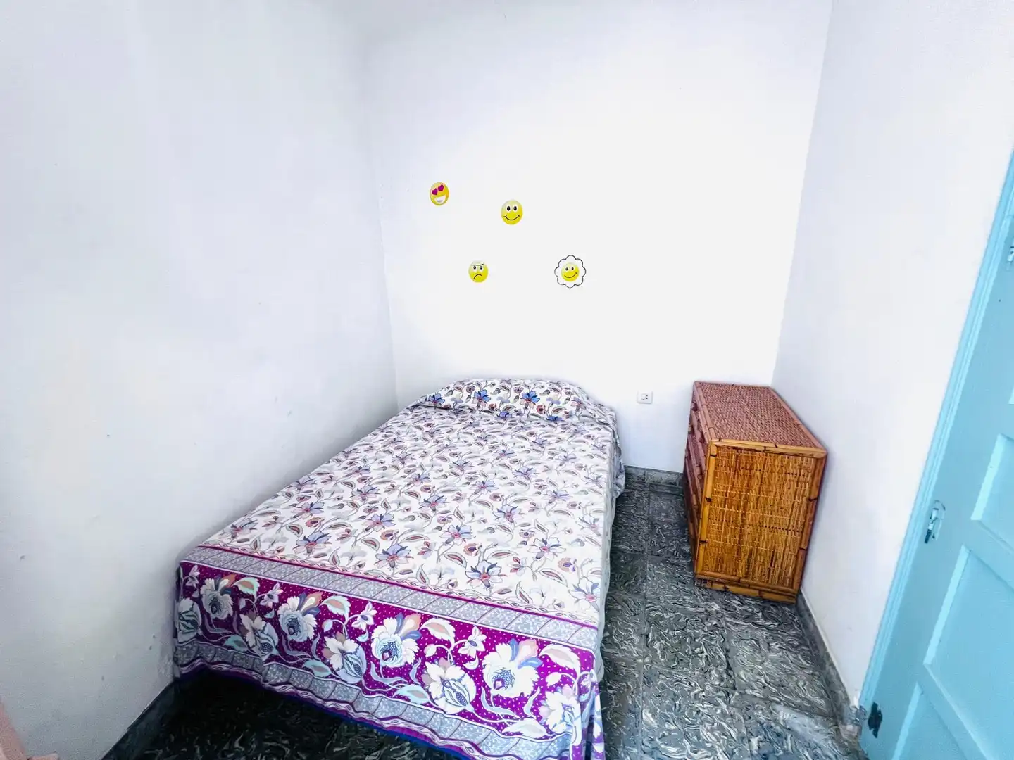 Habitación de Edificio en venta en Santa Pola