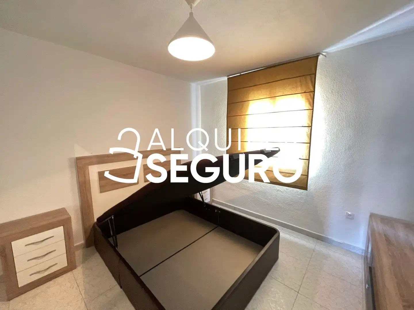 Bedroom of Flat for rent in Madrid  with Air Conditioner, Heating and Terrace