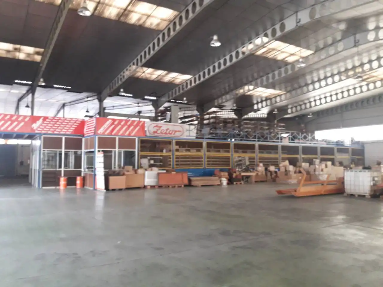 Fabrikhallen zur Miete in Carreño, Asturias