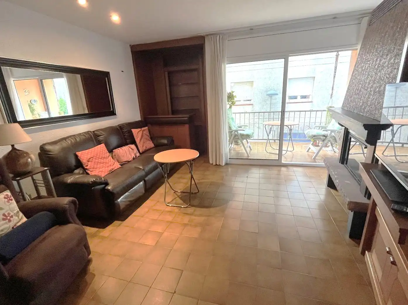 Living room of Flat for sale in Palamós  with Heating, Terrace and Furnished