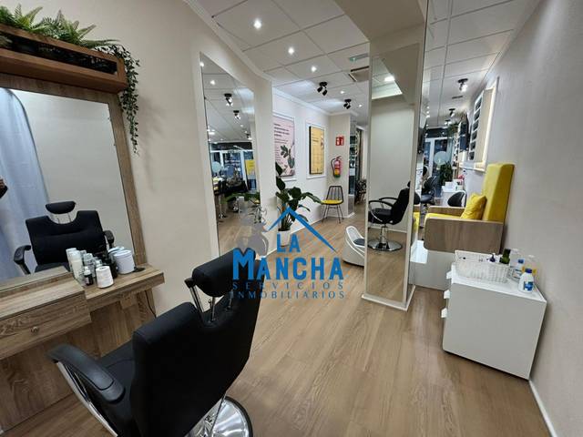 Local comercial en Alquiler en Feria