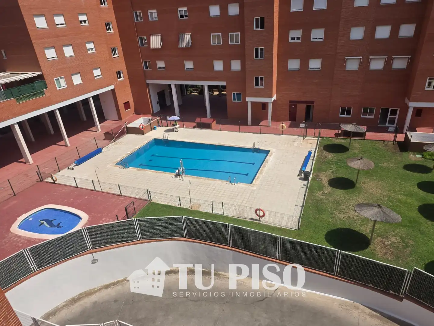 Piscina de Pis en venda en Fuenlabrada amb Aire condicionat, Calefacció i Jardí privat