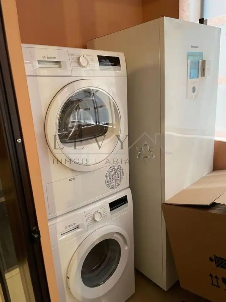 Piso en venta en Málaga con Calefacción, Trastero y Piscina