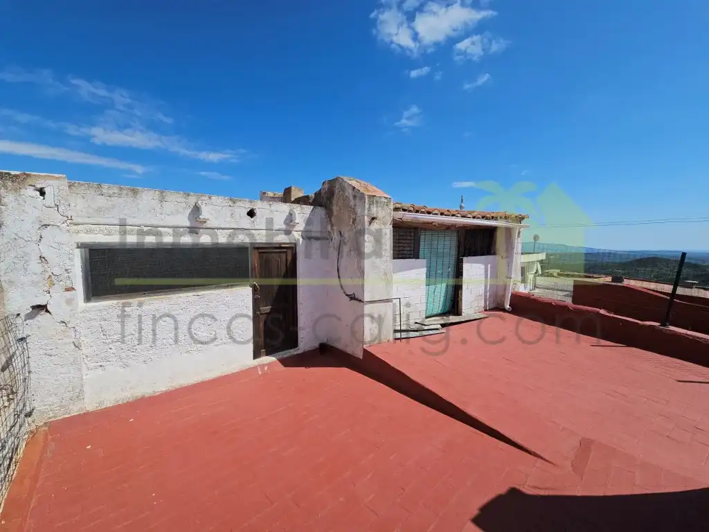 Vista exterior de Casa o xalet en venda en Cervera del Maestre amb Terrassa i Balcó