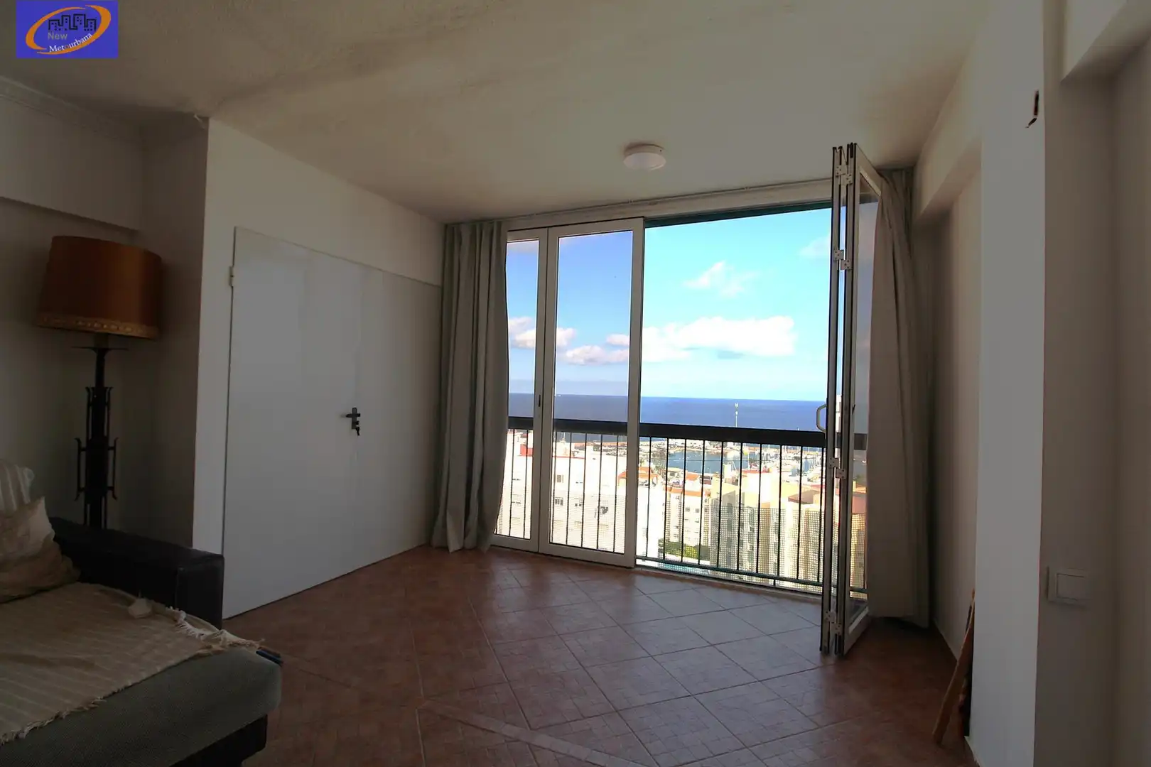 Dormitori de Apartament de lloguer en La Pobla de Farnals amb Jardí privat, Moblat i Piscina comunitària