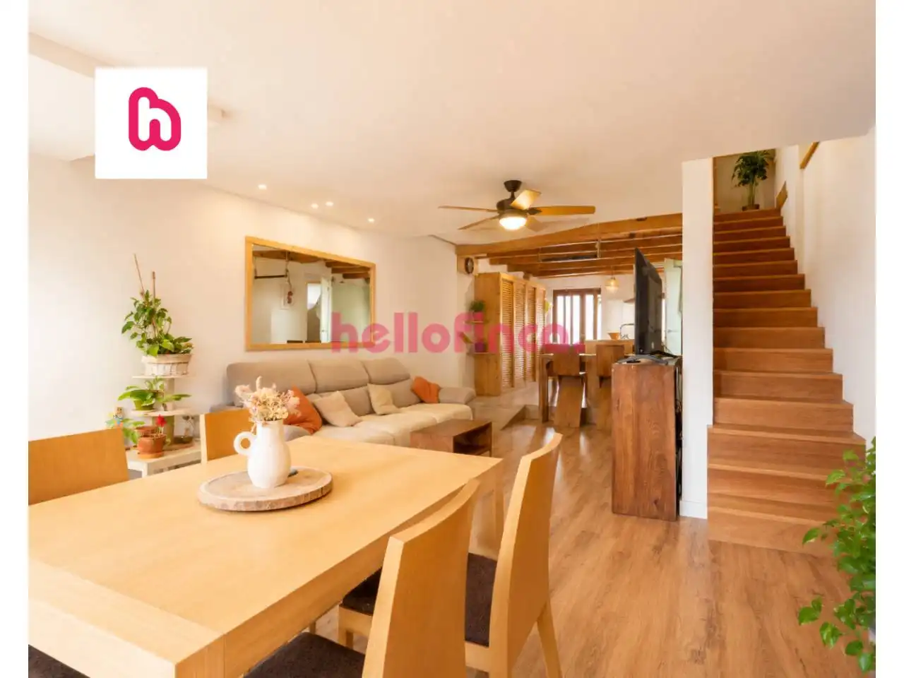 Sala de estar de Casa adosada en venta en Ullastrell con Aire acondicionado, Parquet y Alarma