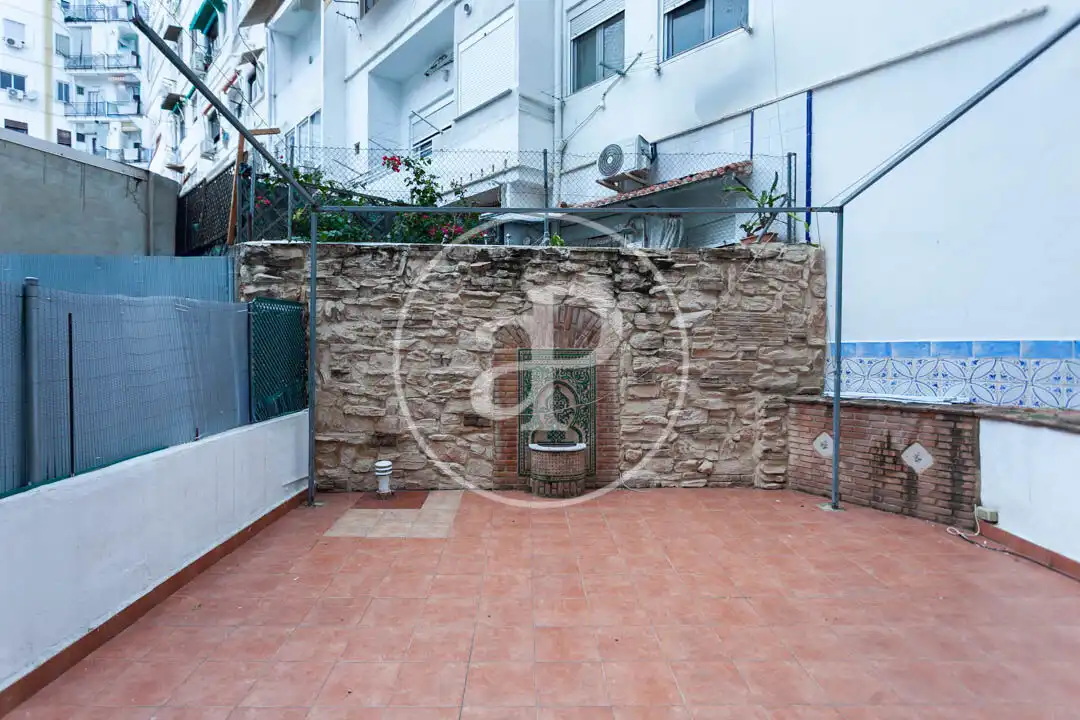 Außenansicht von Wohnung zum Verkauf in Valencia mit Klimaanlage, Heizung und Terrasse