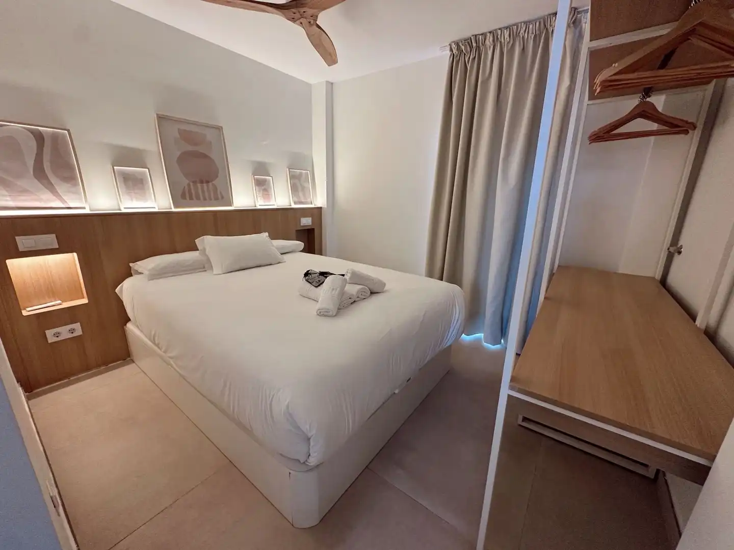 Dormitori de Apartament de lloguer en Marbella amb Aire condicionat, Calefacció i Moblat
