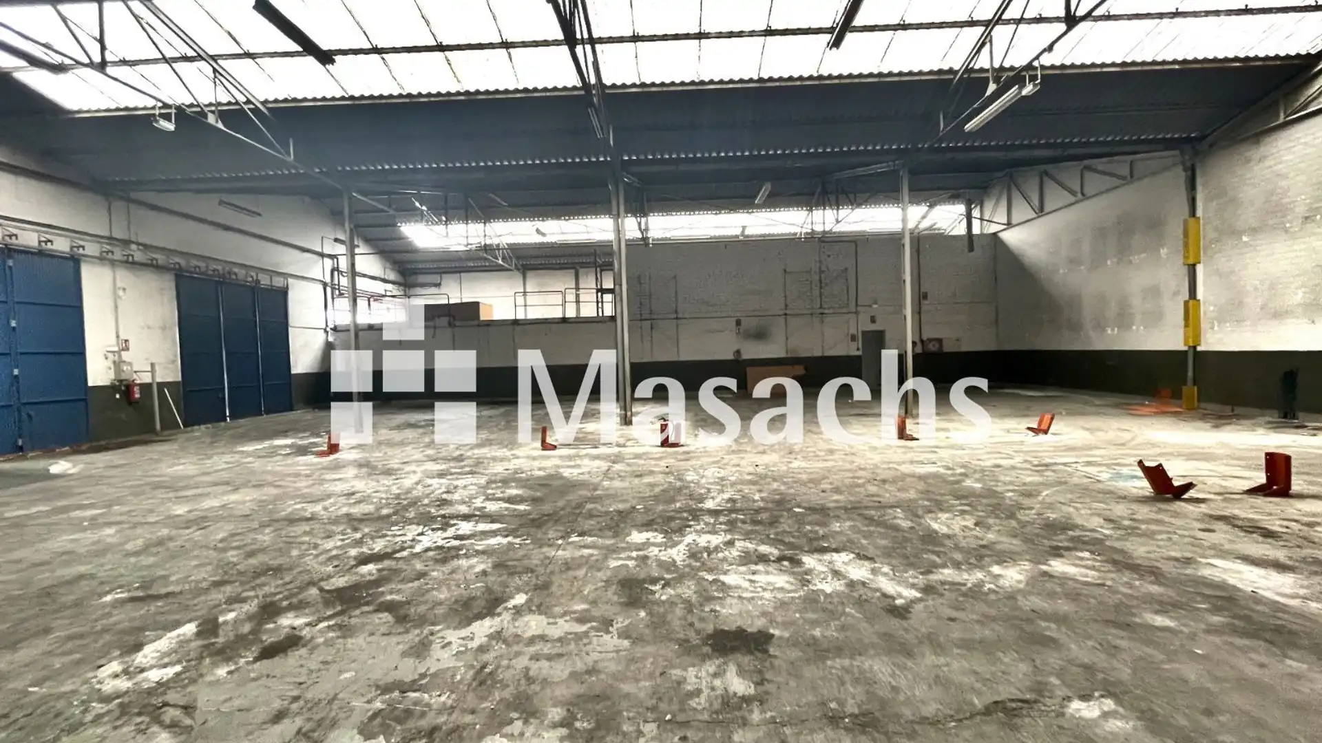 Vista exterior de Nave industrial de alquiler en Terrassa