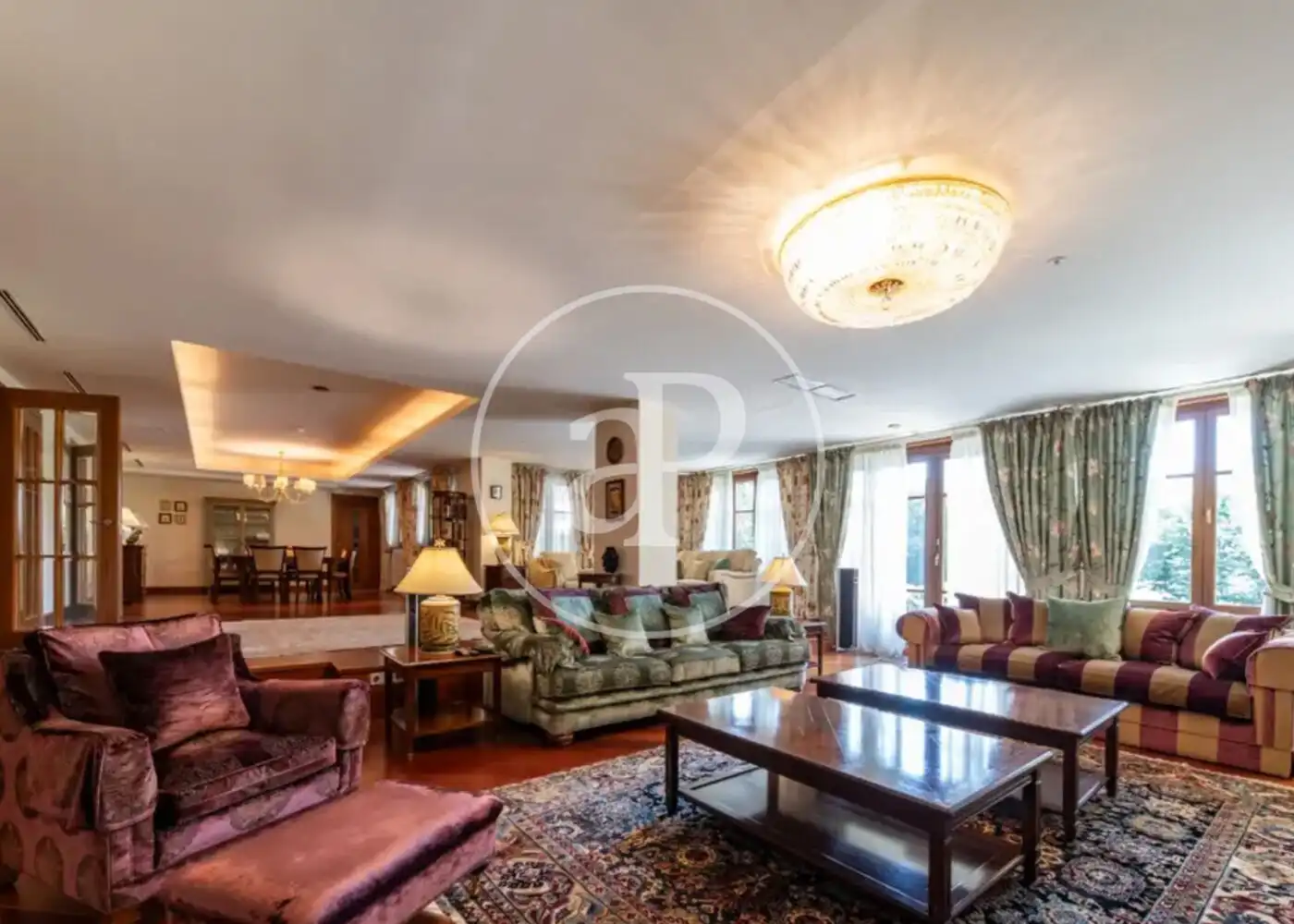 Sala d'estar de Casa o xalet en venda en Madrid amb Aire condicionat, Calefacció i Jardí privat