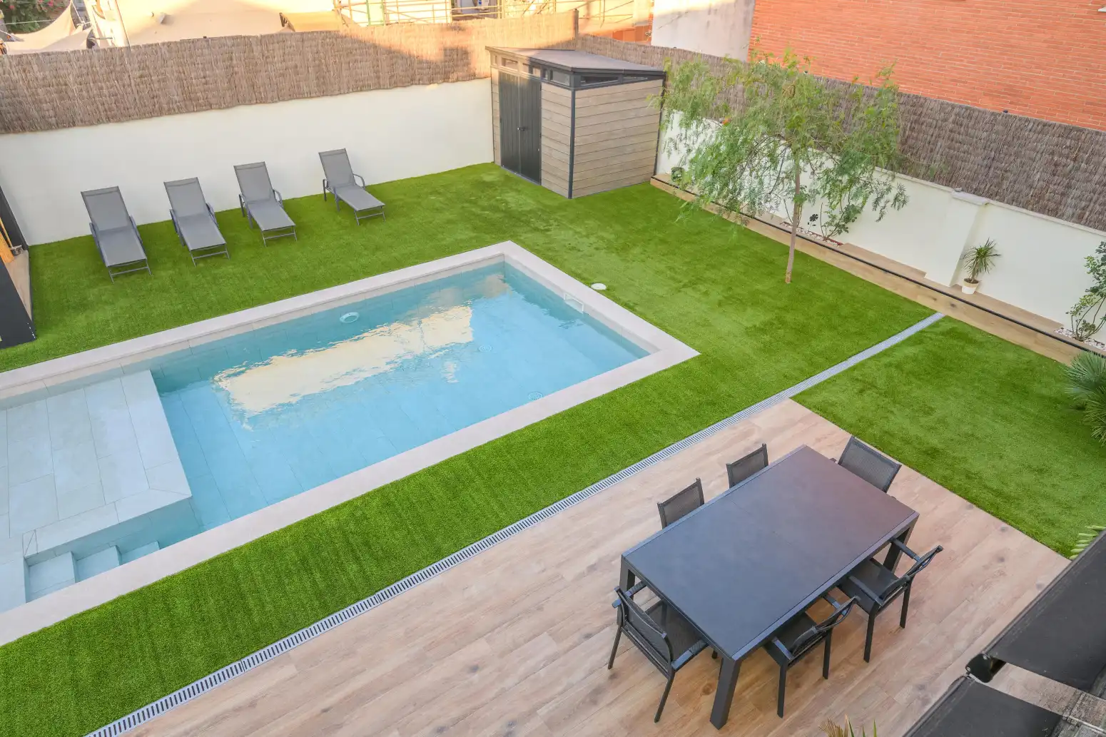 Piscina de Casa o xalet en venda en Viladecans amb Aire condicionat, Calefacció i Parquet