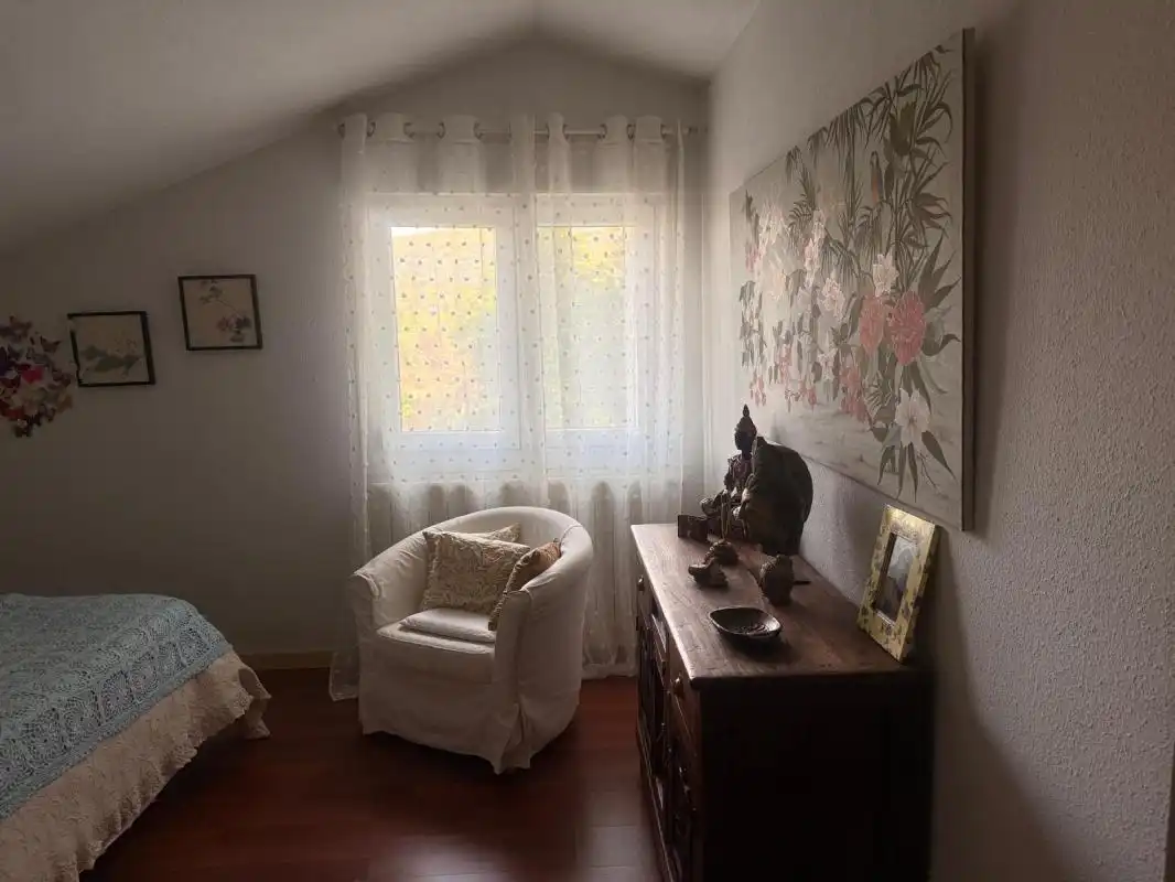 Dormitori de Finca rústica en venda en El Espinar amb Calefacció, Jardí privat i Terrassa