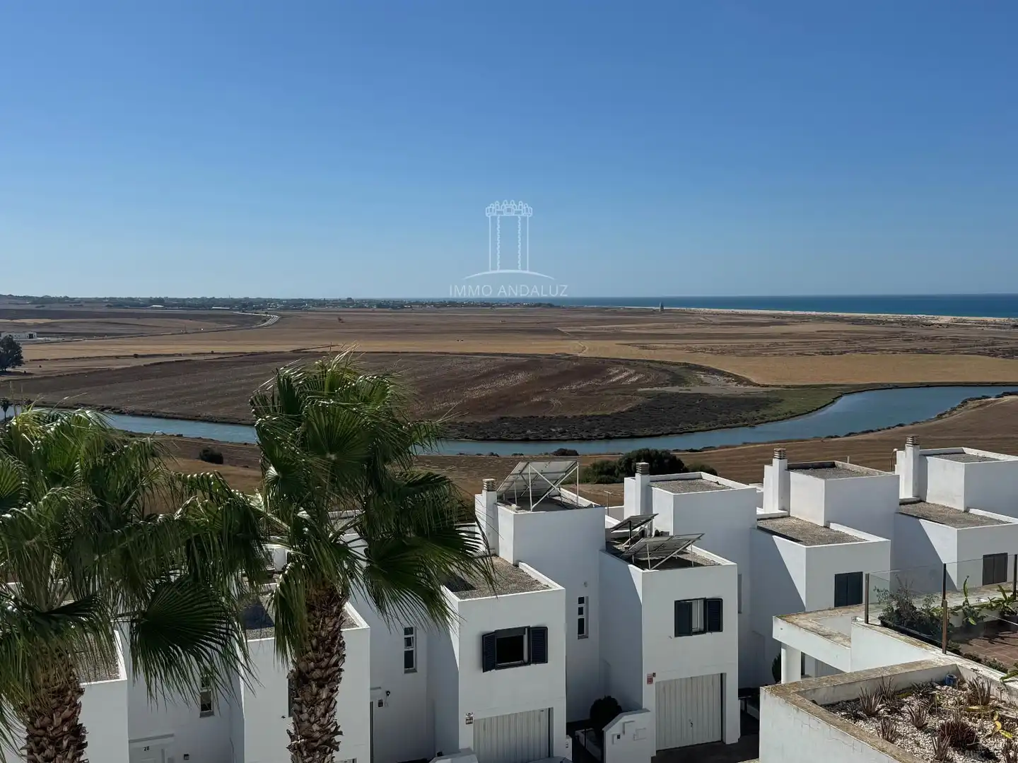 Außenansicht von Wohnung zum Verkauf in Conil de la Frontera mit Klimaanlage, Heizung und Terrasse