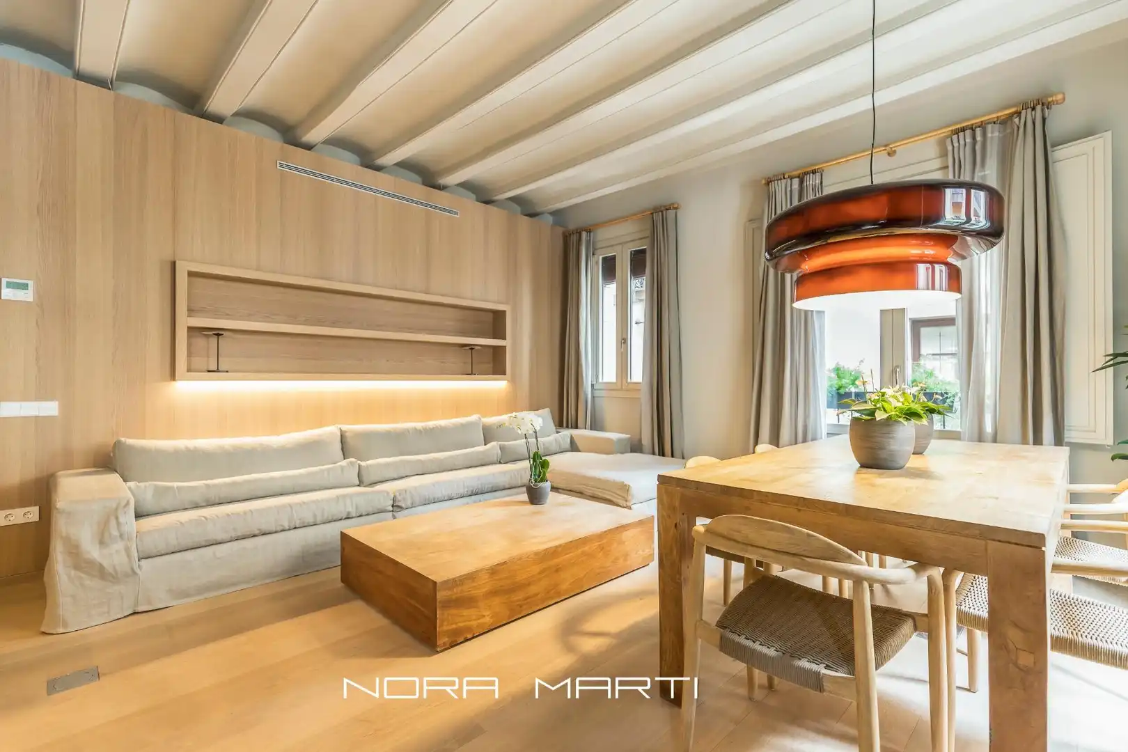 Sala de estar de Piso en venta en  Barcelona Capital con Aire acondicionado, Parquet y Amueblado