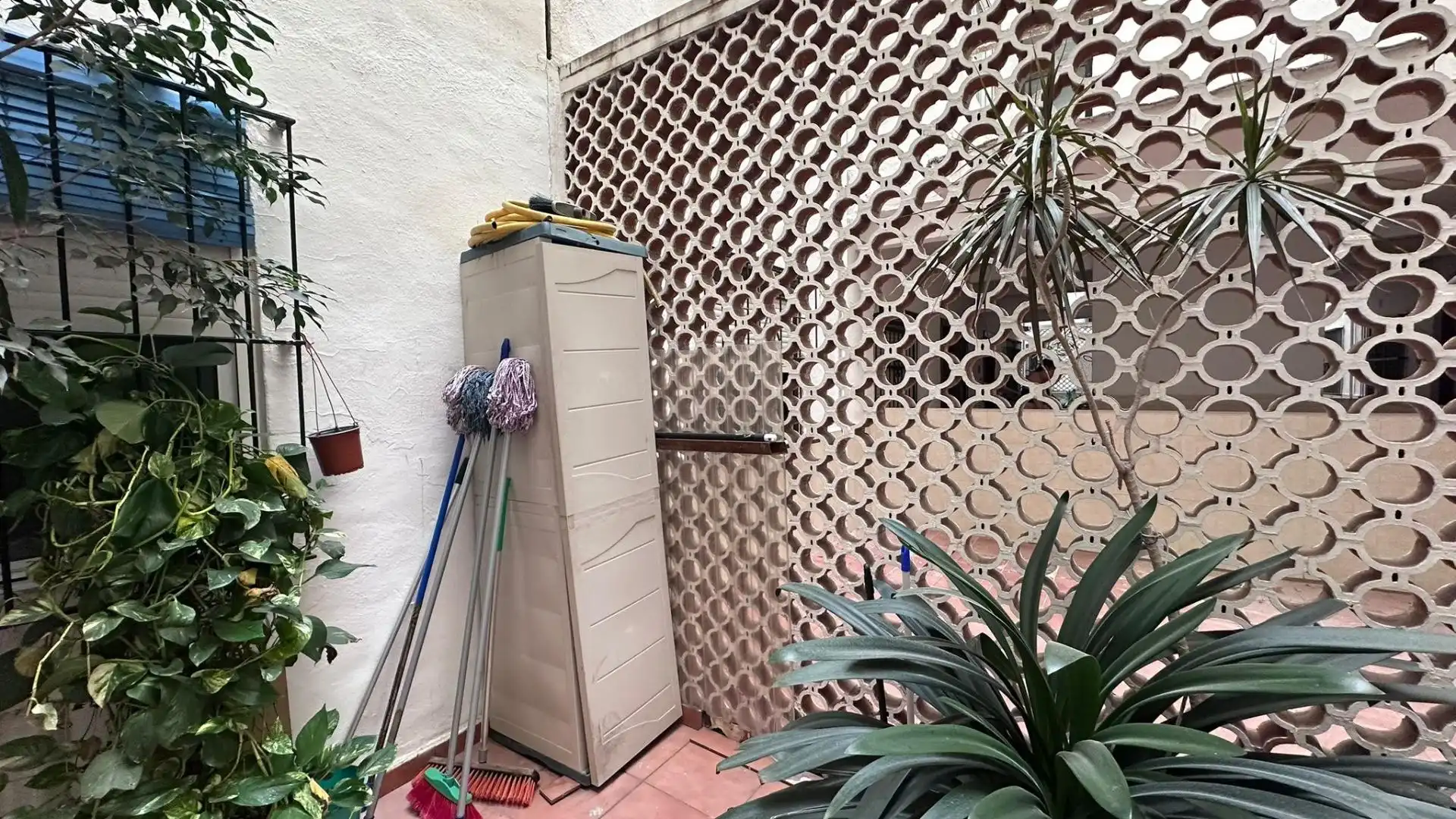 Balcony of Flat for sale in Alicante / Alacant  with Air Conditioner and Balcony