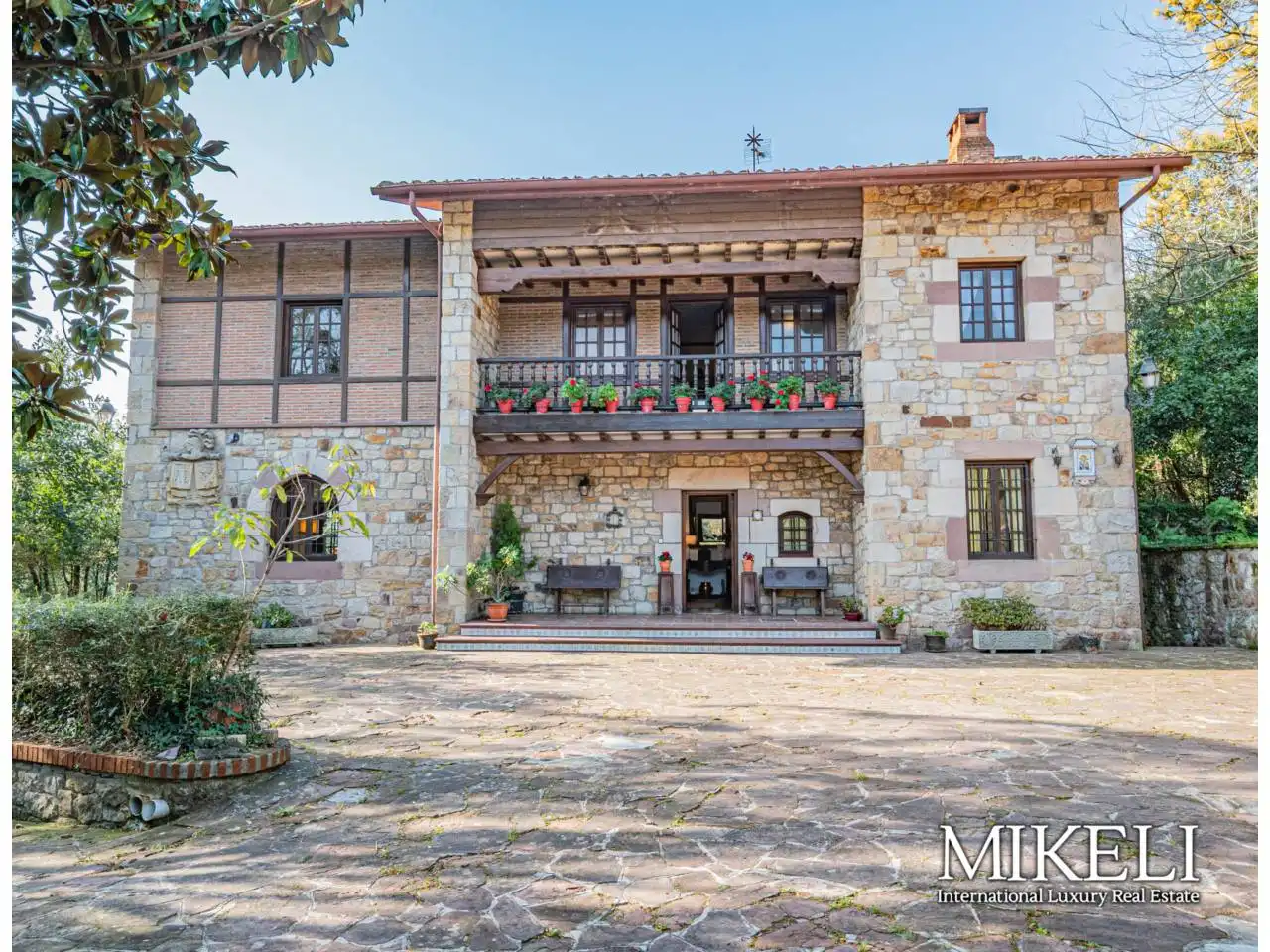 Vista exterior de Casa o xalet en venda en Piélagos amb Calefacció, Jardí privat i Terrassa
