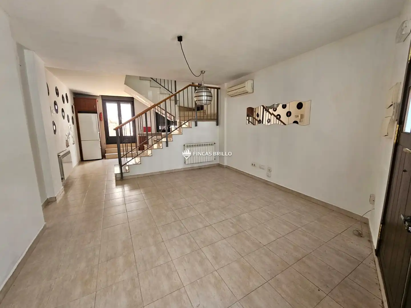Sala d'estar de Casa adosada en venda en Cáceres amb Aire condicionat, Calefacció i Terrassa