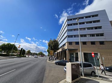 Office space with lift for sale in Norte-Sierra