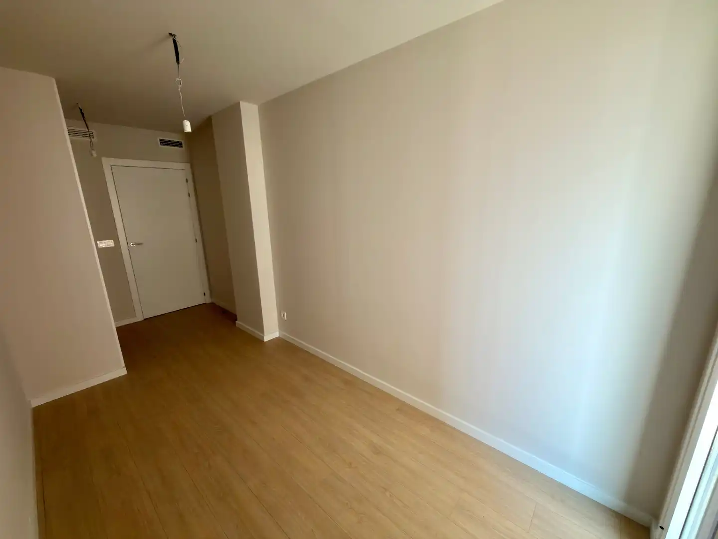Bedroom of Flat for sale in Valencia  with Air Conditioner, Parquet flooring and Terrace