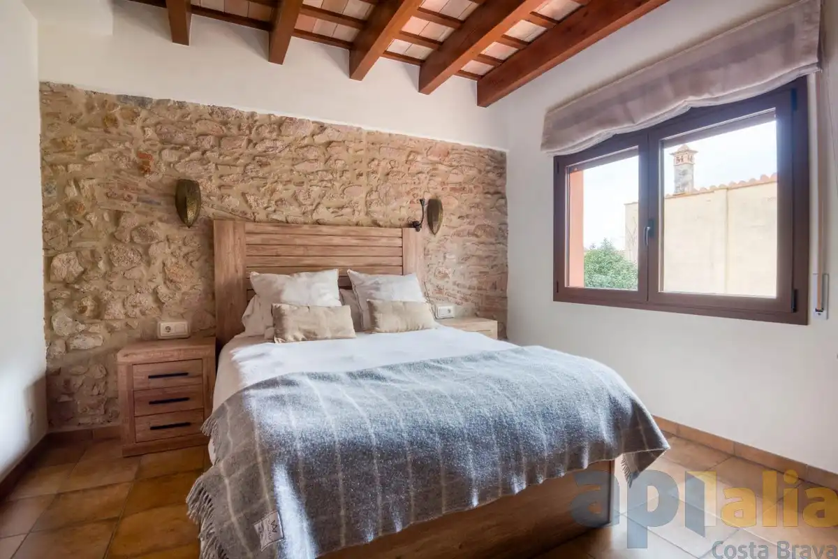 Habitación de Casa adosada en venta en Sant Feliu de Guíxols con Calefacción, Jardín privado y Terraza