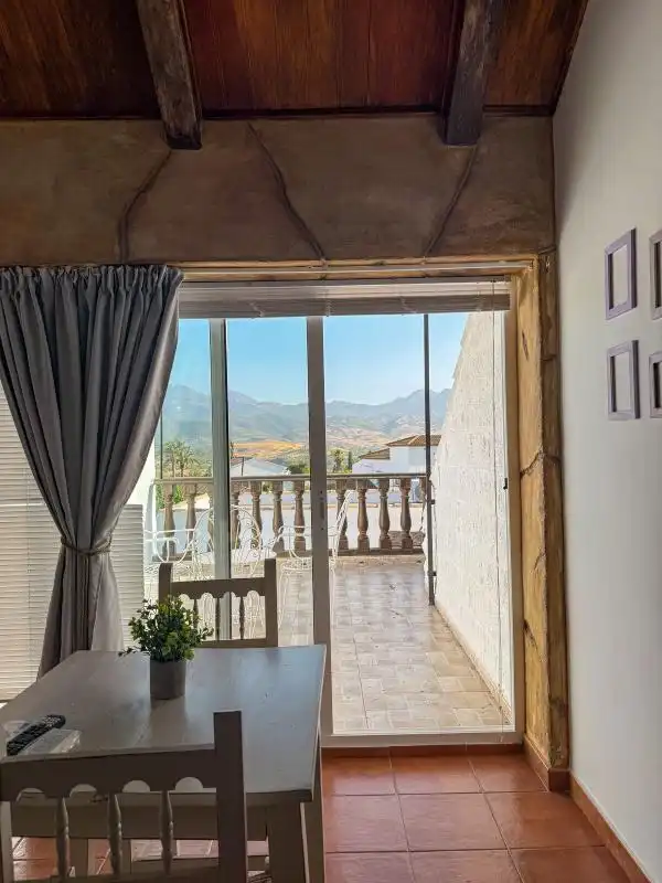 Vista exterior de Casa o xalet en venda en Algodonales amb Aire condicionat, Calefacció i Jardí privat