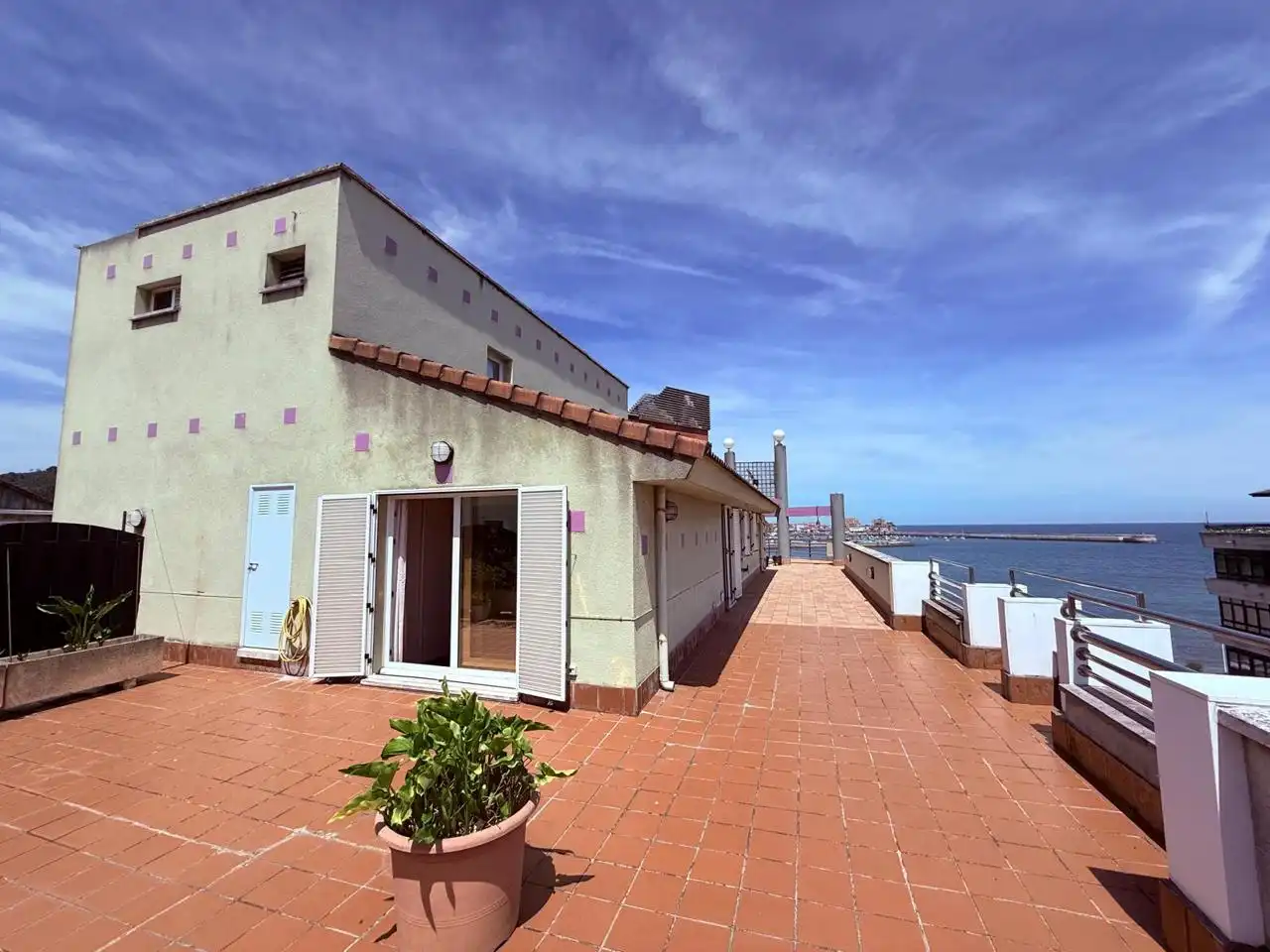 Ático en venta en Castro-Urdiales con Calefacción, Parquet y Terraza