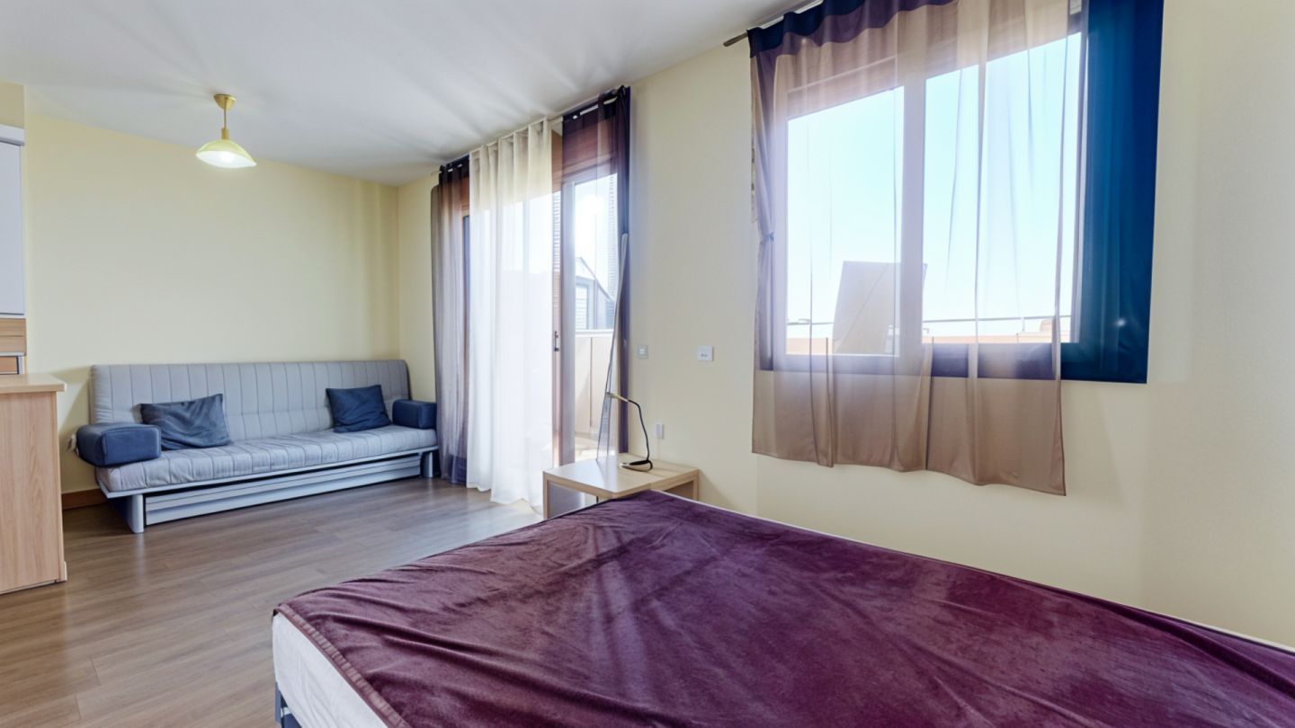 Dormitori de Àtic en venda en  Madrid Capital amb Aire condicionat, Calefacció i Terrassa