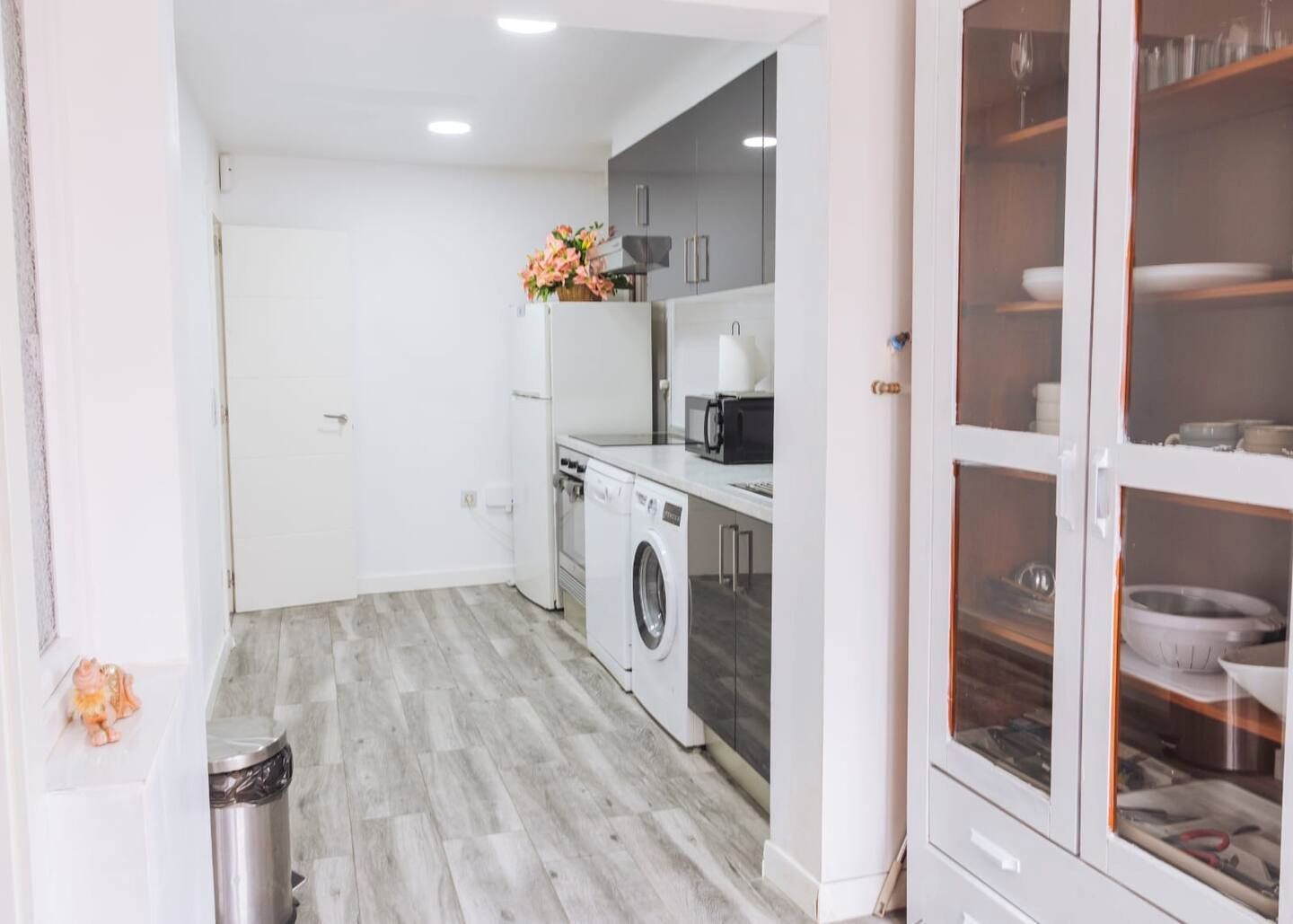 Cuina de Pis de lloguer en  Zaragoza Capital amb Aire condicionat, Calefacció i Moblat