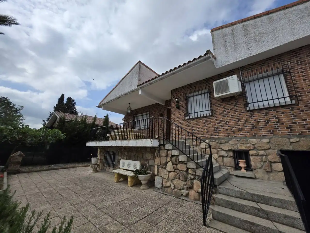 Exterior view of Houses for sale in Brunete  with Air Conditioner, Heating and Private garden