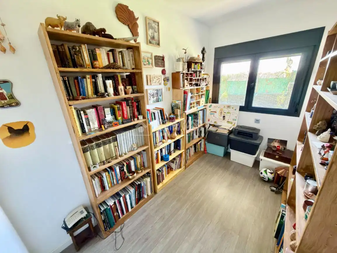 Flat for sale in Cabanillas del Campo  with Heating