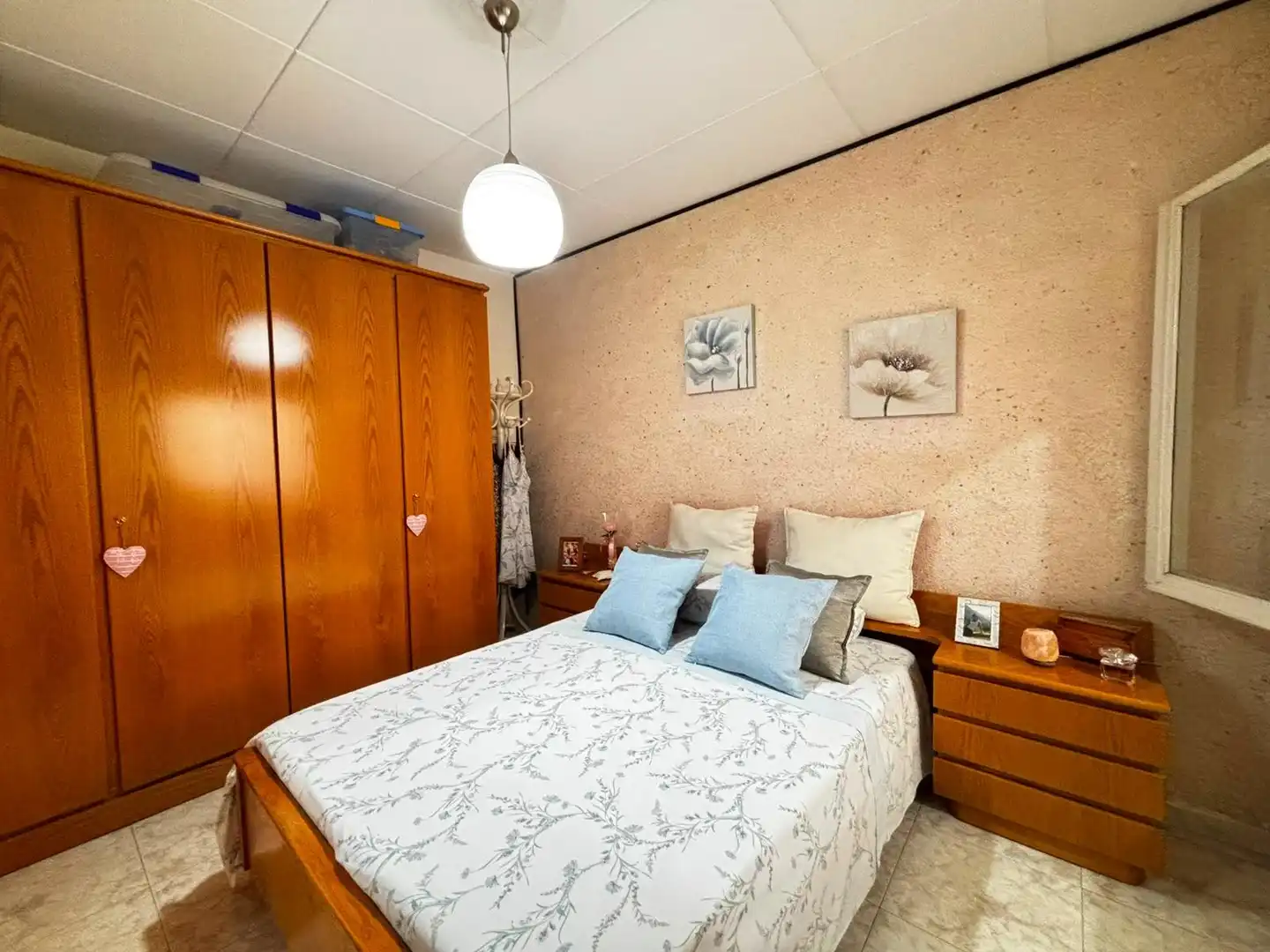 Habitación de Piso en venta en Sabadell con Aire acondicionado, Calefacción y Amueblado