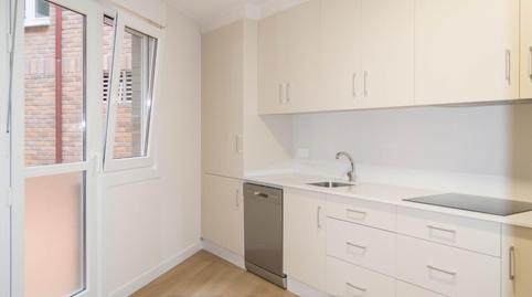 Foto 3 de Piso en venta en Oseiro, A Coruña