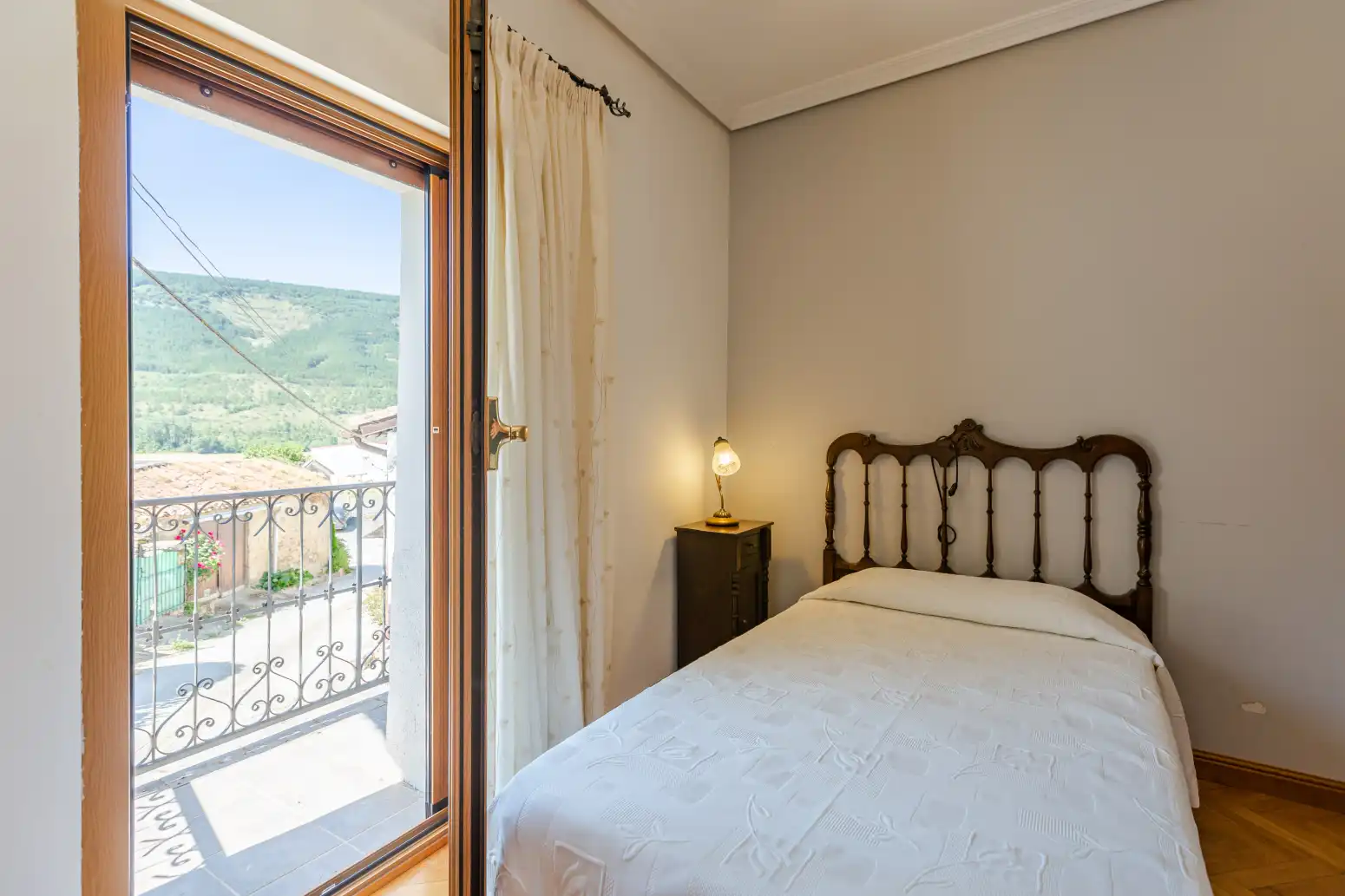 Habitación de Casa o chalet en venta en Lónguida / Longida con Calefacción, Jardín privado y Amueblado