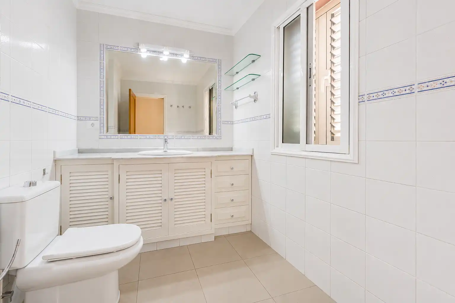 Badezimmer von Wohnung zum Verkauf in Las Palmas de Gran Canaria mit Klimaanlage, Abstellraum und Möbliert