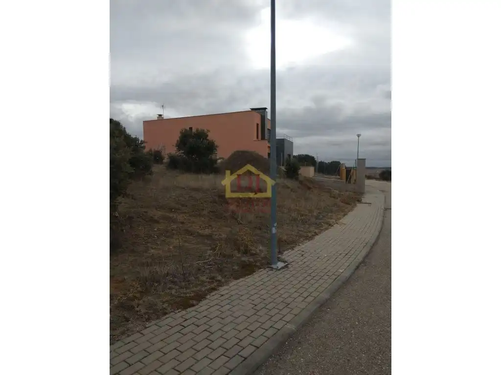 Residential zum Verkauf in Almenara de Tormes